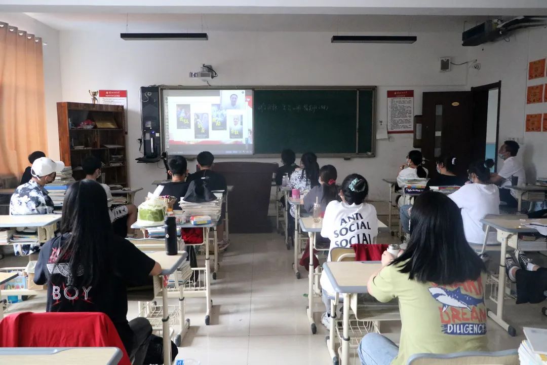 华唐艺术高中疫情后开学
